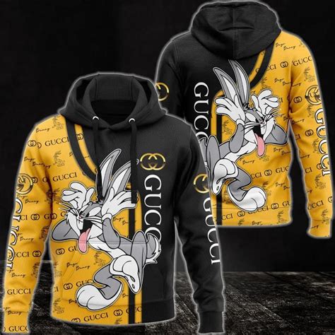 camiseta gucci bugs bunny|Bugs Bunny sweater Gucci.